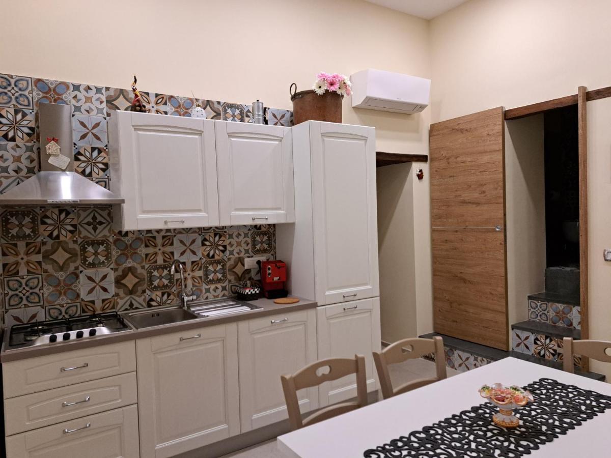 Dimora Lazzarella Apartment Naples Luaran gambar